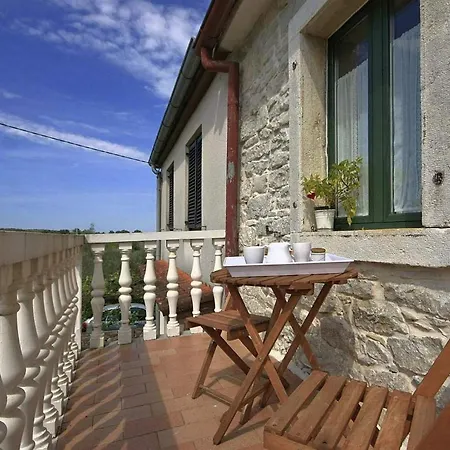Holiday home House Ester